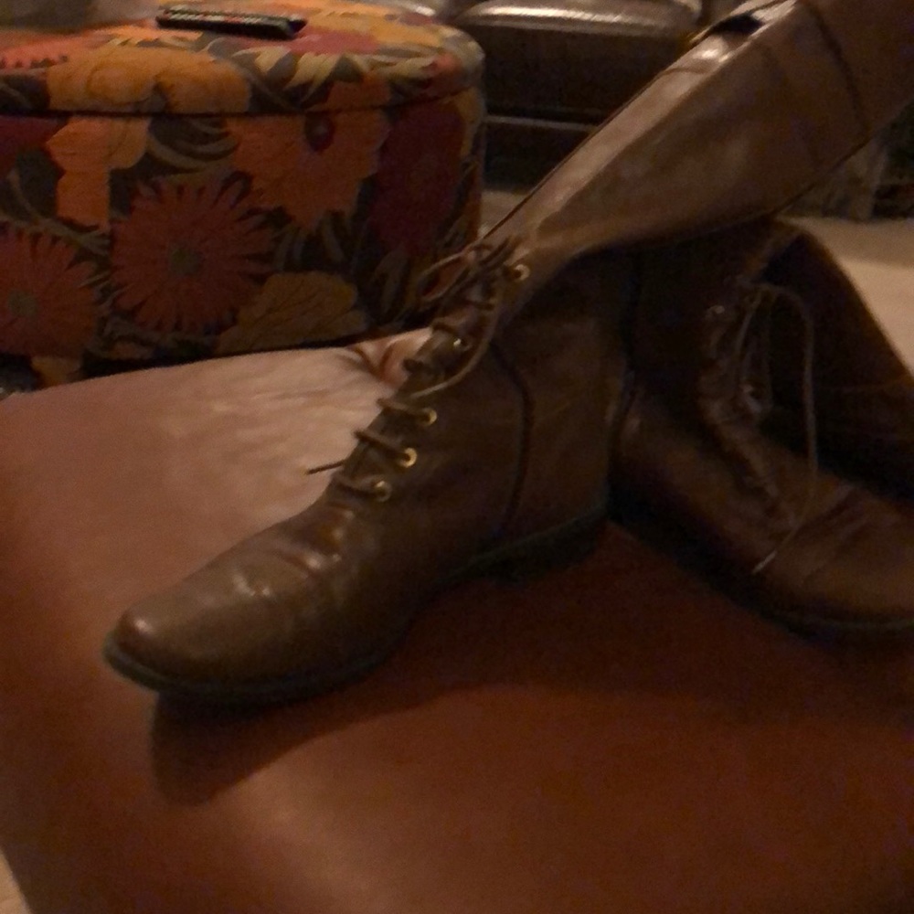 Boots - Picture 2 of 3